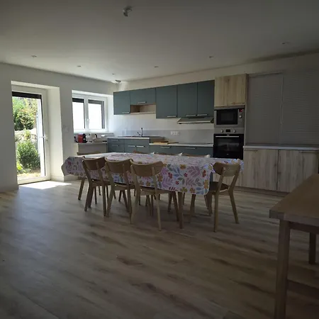 285 - De La Rue Du Chateau