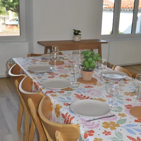 285 - De La Rue Du Chateau Ferienhaus *