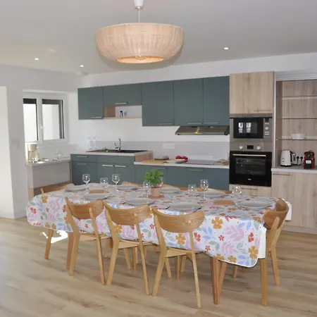 285 - De La Rue Du Chateau