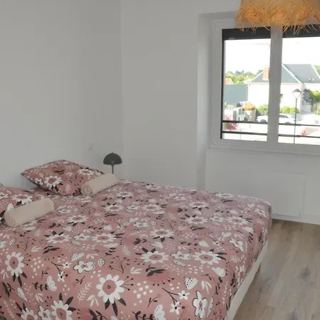 285 - De La Rue Du Chateau *