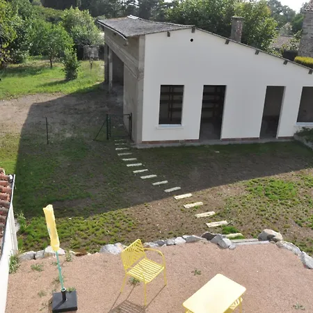 285 - De La Rue Du Chateau *