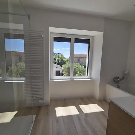 285 - De La Rue Du Chateau Aizenay
