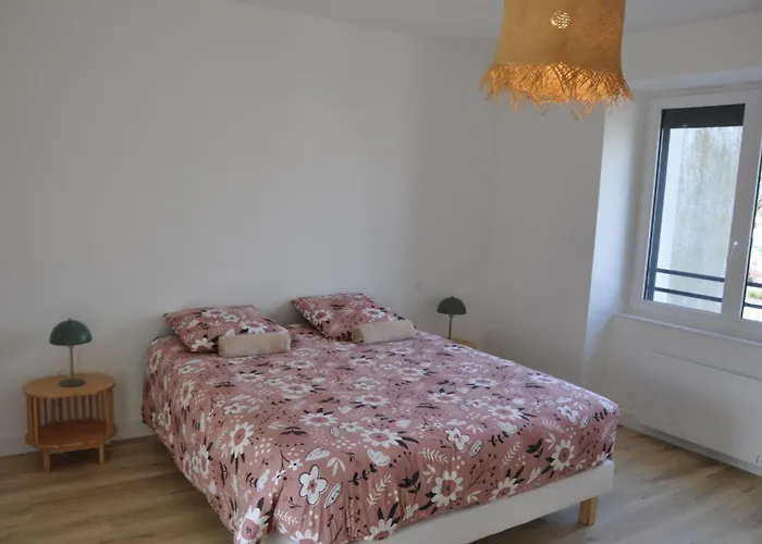 285 - De La Rue Du Chateau