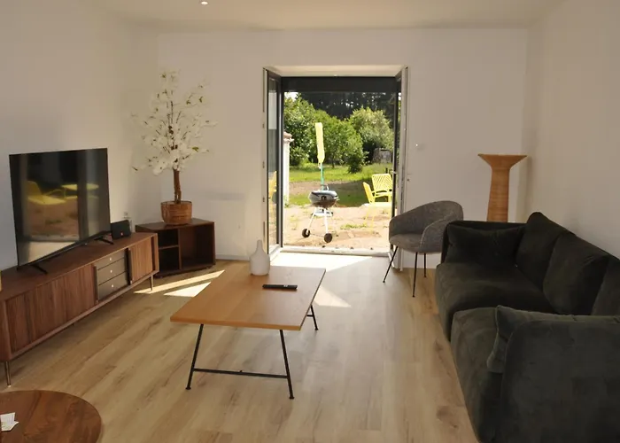 285 - De La Rue Du Chateau * Aizenay